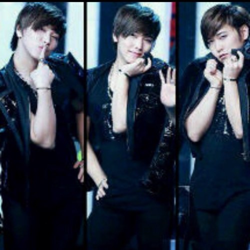 ---- ' รั่ว บ้า ปัญญาอ่อน (?) นี่แหละฮะตัวมิน Just bot Not Real !! ปล. อย่าคาดหวังอะไรกับผมมาก ' ----