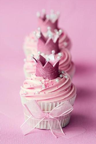 Jeune Nantaise à la recherche de nouveautés. #mode #geek #gourmandises #bijoux #coiffure et plus encore