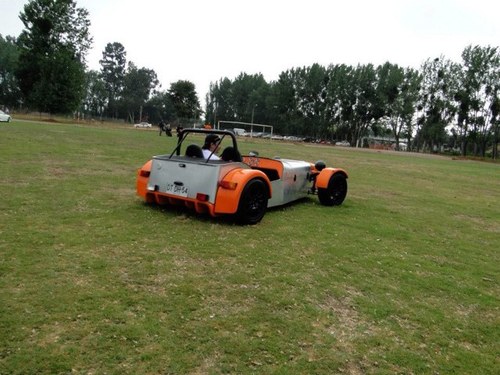 Ararito007's profile picture. Fanatico de los autos, de la nieve, y de la gente que me rodea.