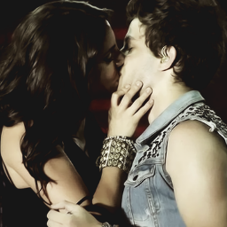 Vou secar qualquer lágrima que ousar cair, estar com vocês a todo momento sem que vocês me vejam. @melfronckowiak e @ChayLeao