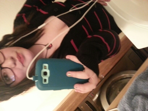 Hi im Aspen Hester I am a funny sweet girl who loves joke around and play pranks on ppl