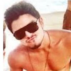 Não posso dizer que sou a sua fã numero um, não preciso ser. Não me importo de ser a última, quero ser aquela que nunca saiu do teu lado. @simasrodrigo