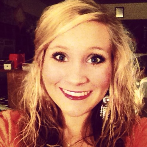 kaitlingalyean's profile picture. Im a senior!!! And im 18!!!