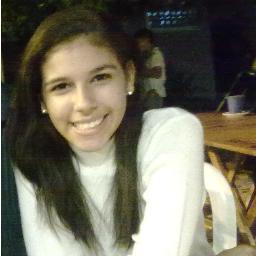 amo música, não toco, não canto, viciada em chocolate e som alto (: