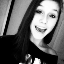 The names ALEX . 
 I like to twerk and I'm pretty damn good for a white chick 
My best friends mean the WORLD to me :)