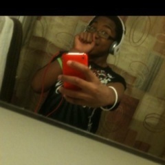 baitshmqqjr's profile picture. laughing as always and plazfollow