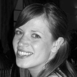 Copywriter, blogger, novice baker, experienced eater & perpetual tourist.