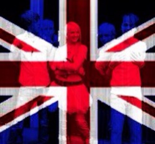 I am part of the #R5Family and live in Cheshire, UK so I decided to create an R5 fan account for this area of England!
Personal: @BookwormMagick