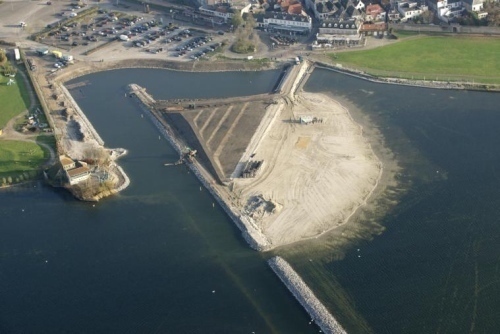 Er zijn plannen om een visafslag op het nieuwe Harderwijkse strandeiland te bouwen, dat moet het Zuiderzeeverleden weer een gezicht geven in Harderwijk.