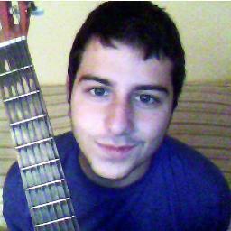 CmhDuality's profile picture. Maestro en Educación Primaria e intentando empezar en el mundo de la música subiendo vídeos a Youtube. 
Me gusta el rock y el deporte.