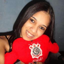 Na boca da recalcada eu virei celebridade 
Eu te passei a missão te falei como é qe é , antes de falar de mim ve se aprende a ser mulher