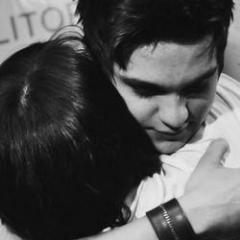 Eu vou subir as nuvens pra desenhar o seu sorriso @luansantana