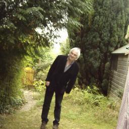 tuxdeluxe's profile picture. Short Story writer. One time editor/ feature writer for late lamented Linuxuser mag. Bridport shortlisted. Experimentalist. Socialist.