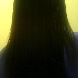 loves natural healthy long afro textued hair.I lead by example
