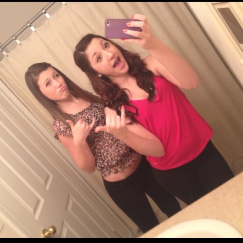 Love my girls :* 
Kira,Jenna,Kaileigh :*