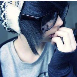 SAMMY! :D im gay and single :3