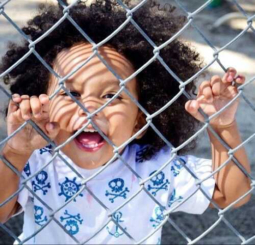 2 Years Old _@RawrDimples Is My Mommie @RiRi_Sexer is my sister @FukGrace auntie @I_ThinkBlue daddy is @MindlessBehavior_ #Ray i have cancer