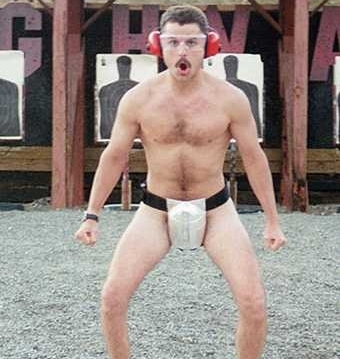 royalthumbs's profile picture. fake name so my roommate doesn’t find me