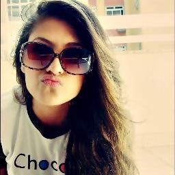 GarotaP__'s profile picture. “Ás vezes paro, penso, analiso o mundo, e chego a conclusão que ainda se tem razão pra viver, de repente me vem o toque, sim ainda tem, você…”