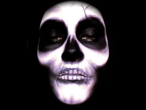Bow to the undead king