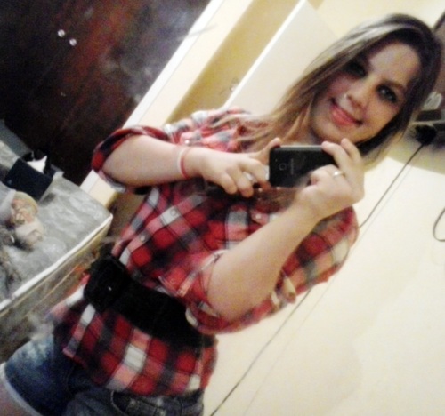 aah distância me ensinou a valorizar as pessoas enquanto elas ainda estão perto de mim.         MSN: jf.sartorattoll@hotmail.com http://t.co/phCJGy1Yuq