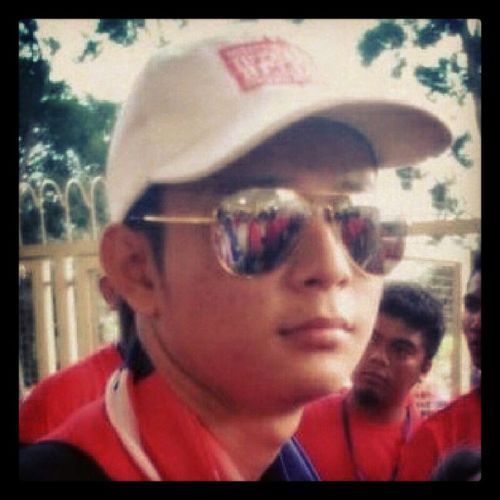 shafiq | 22 years | man united fans | like fb page= Gua mati gua x de hal,tapi nanti satu sitiawan
cincang kau~Kau nak? |
