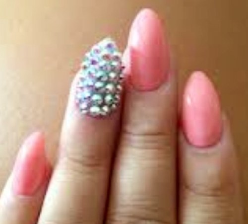 Mobile Nail Tecnician Caerphilly Area - Check out the website
