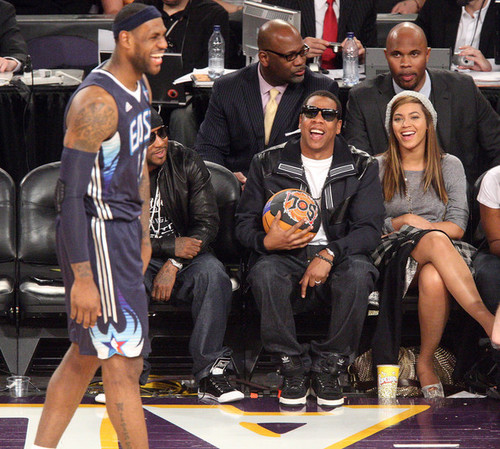 Worry I'm not Mike Jordan of the mic recording /
Hovi’ baby you Kobe, maybe Tracy McGrady -Jay Z

ll Follow @TheSportsDude_ ll