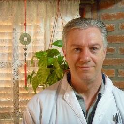 Médico, acupuntura,  cromoauriculoterapia.
 ALTO RENDIMIENTO DEPORTIVO
Energy Healing