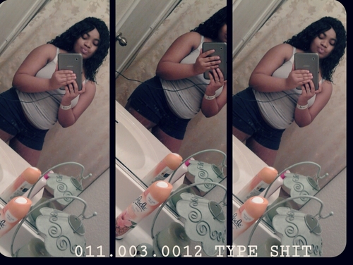 THAA CKOLDHEARTEED MFCKK ! #FREE MY MAMA 4X'S #TEAM ARIES MENTION ME FOR AH FOLLOWBACK ! -ON YA MINDD (;