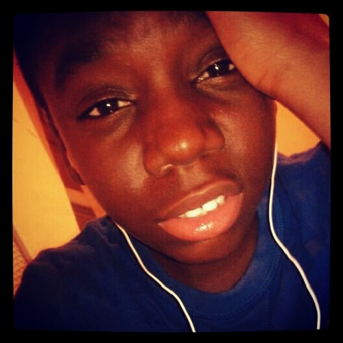15 YEAR YOUNG ; FRESHMAN : ) Beautiful	& Blessed , I Strive Of Success , Determined Unlike The Rest . Follow Me & Marea @Tweet_PINK_Xx ; )