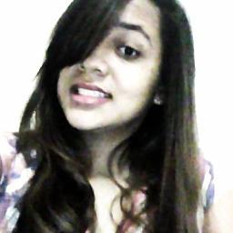 Eu mostro a língua, falo palavrão, eu te protejo, e faço rir, falo um monte de besteira, eu sou maluca :]
