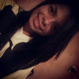 Me ame ou me odeie, só peço que o que sentir por mim seja sincero :)      http://t.co/S6mhRc6m