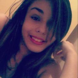 Pra que bio? se você vai me julgar pela foto ! E é minha Linda, é minha Helo,  @heloisajessica1. Mô @Handerson_lucas