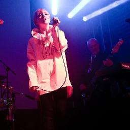 Artist, teacher, Mother, singer+keys for Sea Fever @seafeverband