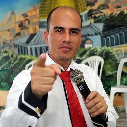 LOCUTOR E DIRETOR DA RADIO PAZ FM,SIRVO A DEUS NA IGREJA INTERNACIONAL RENOVO EM CRISTO,BISPO REGINALDO GOMES,TEM UM LINDO MINISTÉRIO RESGATANDO VIDAS.
