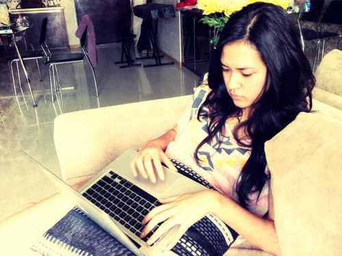 Resha! parodi @raisa6690♥  @TOPGAK.@blazingallstar.#WAWfams.#yourRAISA