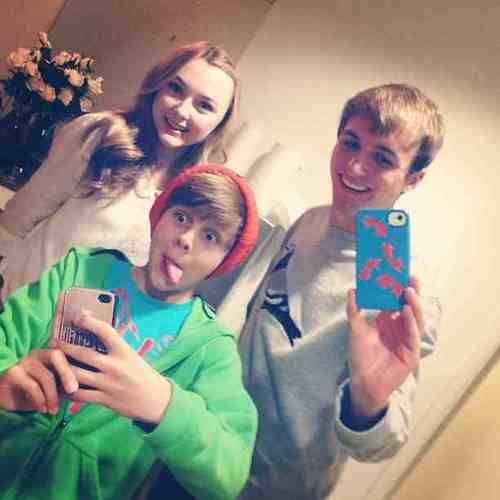 Sup,I'm Henry Forman. I'm a pretty normal kid other then the fact I have a alien living in my house.