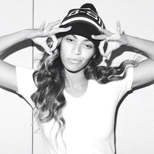 ♔ Kingdom of artist of the millennium , 17 grammys awards , best female R&B , Essa é a Beyoncé Giselle Knowles ♔