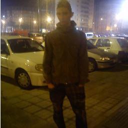 hola me llamo jesus soy un xico que le gusta mucho el fútbol y tambien salir a la calle y charla con sus amigos/as