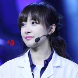 ชั้นก็เป็นบอทคนนึง ที่แคร์ความรู้สึกฟลว.ทุกคนมากกว่าจำนวนของฟลว.ที่มี  “안녕하세요~아시아팝댄스그룹 f(x) 리더 빅토리아입니다 ^^ ”  #bFAM