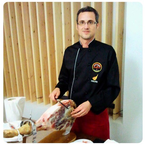 Coach jamonero. Cortador de jamón para bodas, banquetes, catering, comuniones, degustaciones, ferias, inauguraciones, eventos...