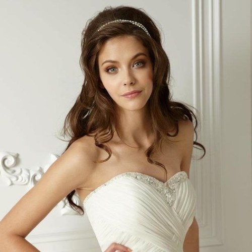 QuestorWoburn's profile picture. At Questor Woburn Bridal Boutique, we specialise in making every bride look and feel wonderful on their wedding day!