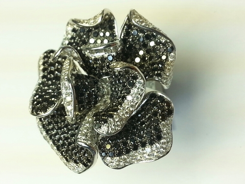 Diamonds. Gold. Jewellery.