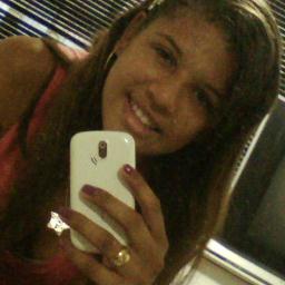 I wanna scream and shout and let it all out ' ♫ Deus, Familia , Amigos & Amigas ! *-* '