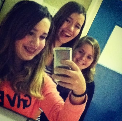 Heeei lieff ikhouvanjouu! Mihihii. Xoxo T.// houvanjelievelotte je betekent egt supper veel voor mij forever my best xxxxmayra// th1f