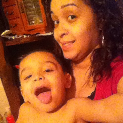 YazzyFrizz's profile picture. 