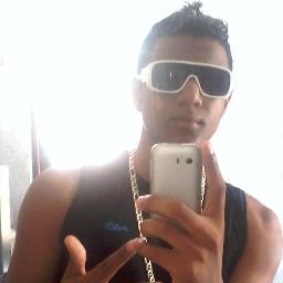 Sou um cara de boa com a vida, quero novas amizades sigo quem me segue