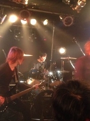 yusuke_fsa's profile picture. Feel so Alive のドラムの人です。色々と残念だね