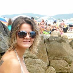 Adoro pessoas que me fazem rir quando eu mais preciso!! :)